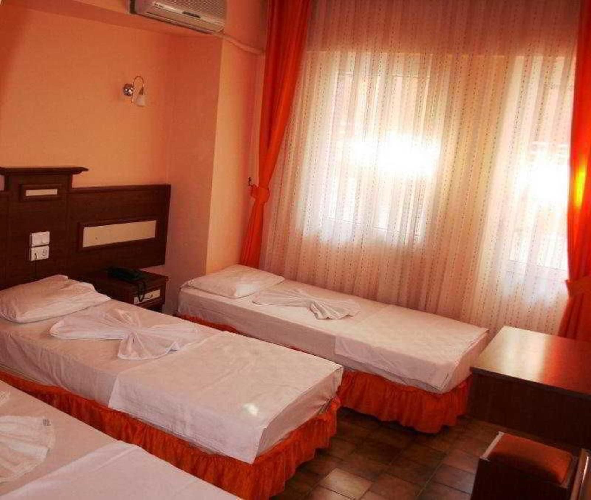 Kemalbutik Hotel Μαρμαρίς Εξωτερικό φωτογραφία