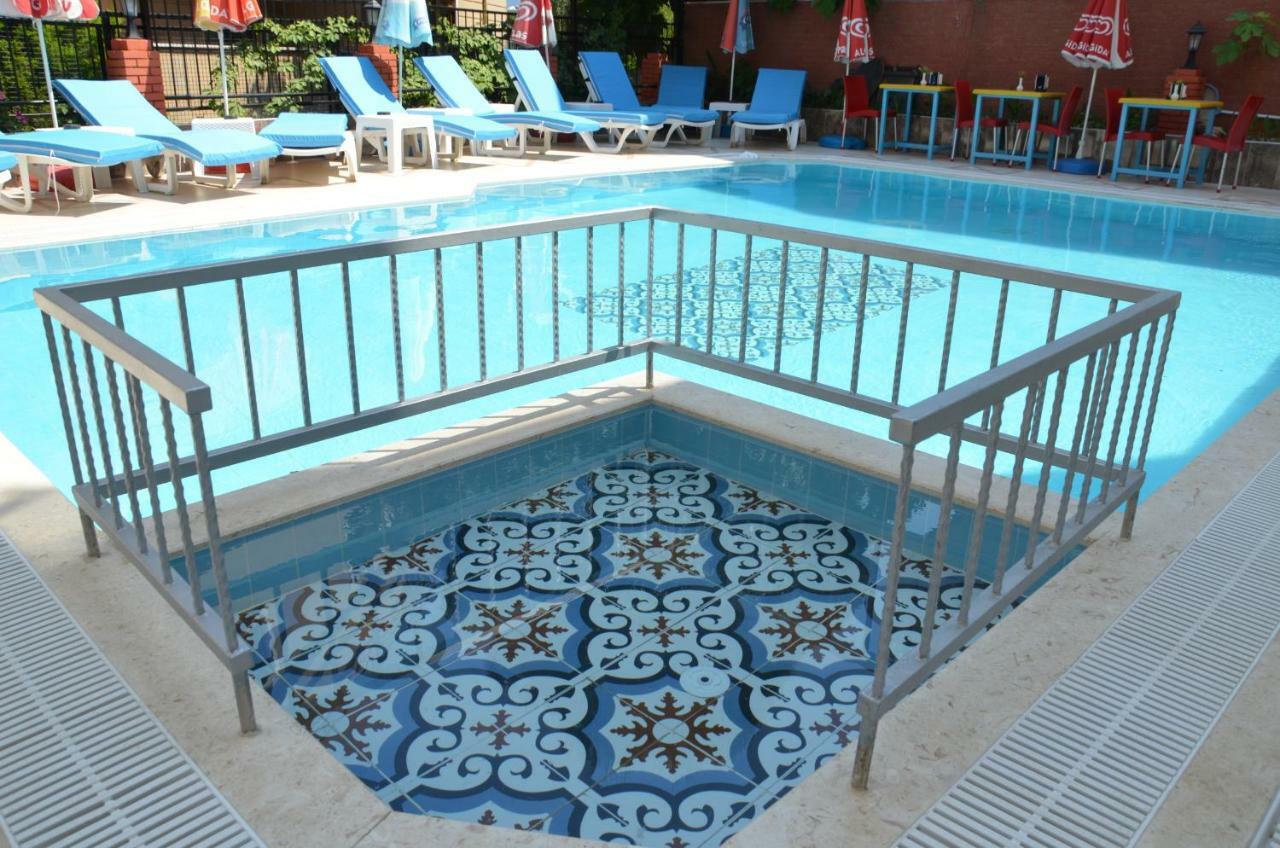Kemalbutik Hotel Μαρμαρίς Εξωτερικό φωτογραφία